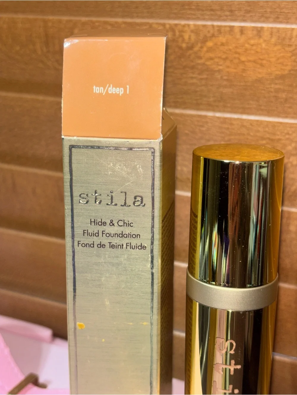Stila Hide & Chic Fluid Foundation